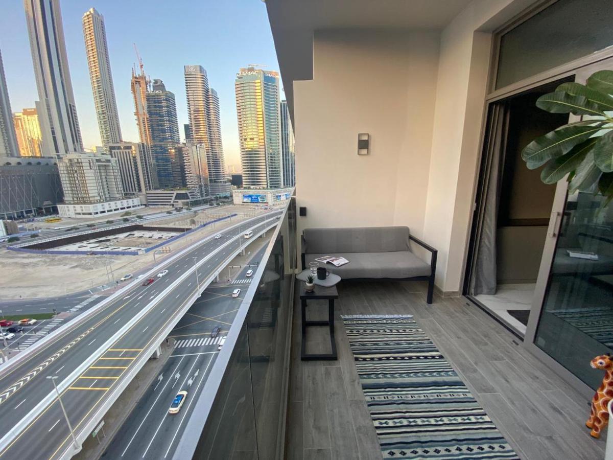 Urban Getaway Dubai Downtown Apartment Exterior photo